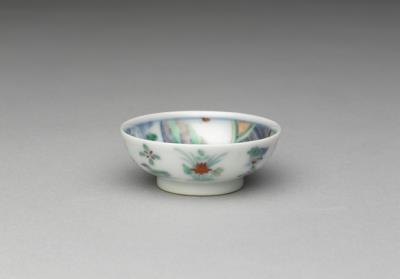 图片[2]-Saucer with wucai polychrome decoration, Ming dynasty, Chenghua reign (1465-1487)-China Archive